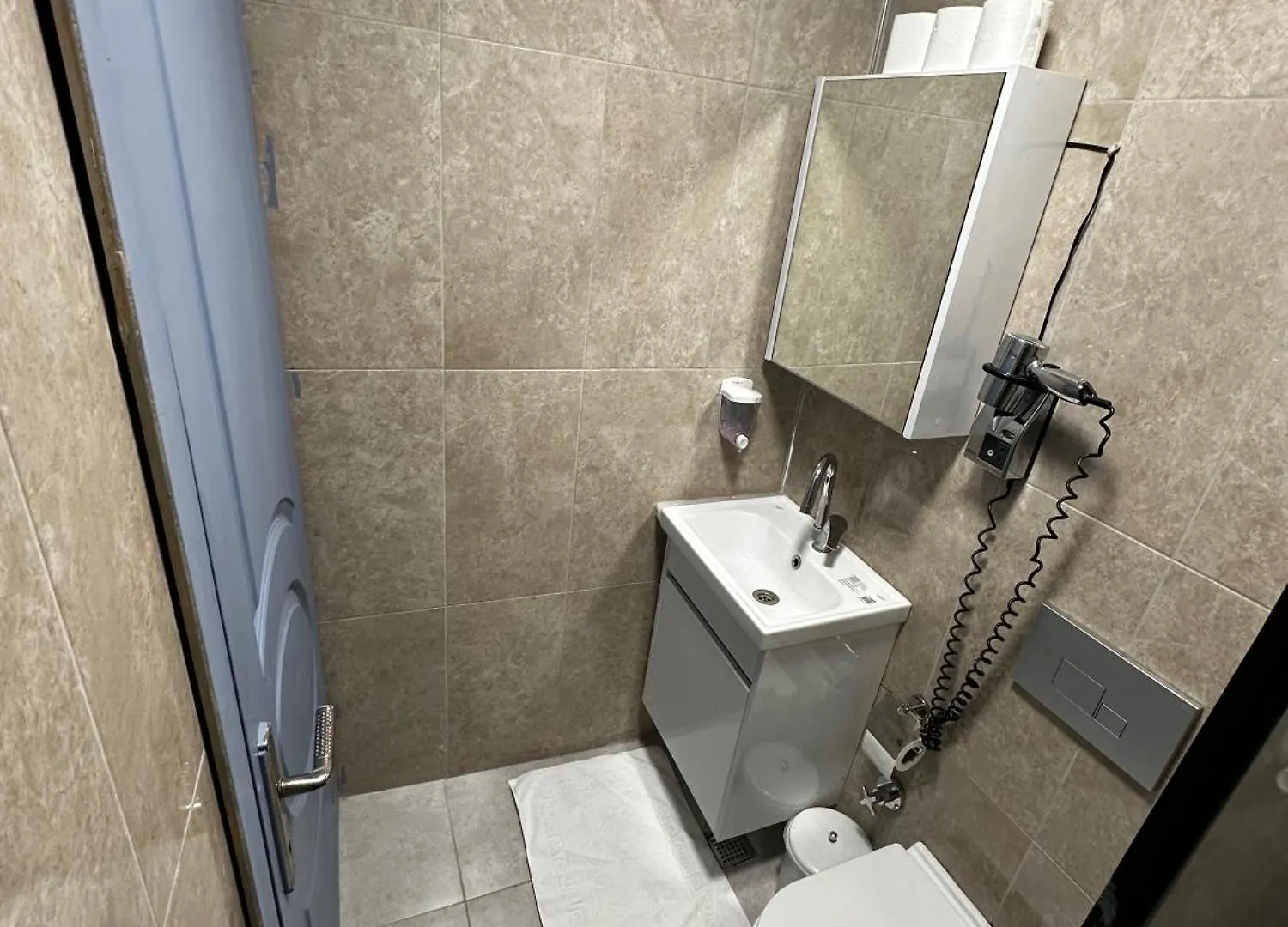 Istanbul Prens Hotel 3*,